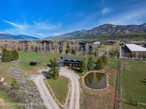 $899,000 | 60 Buckrail Lane, Alpine, WY 83128