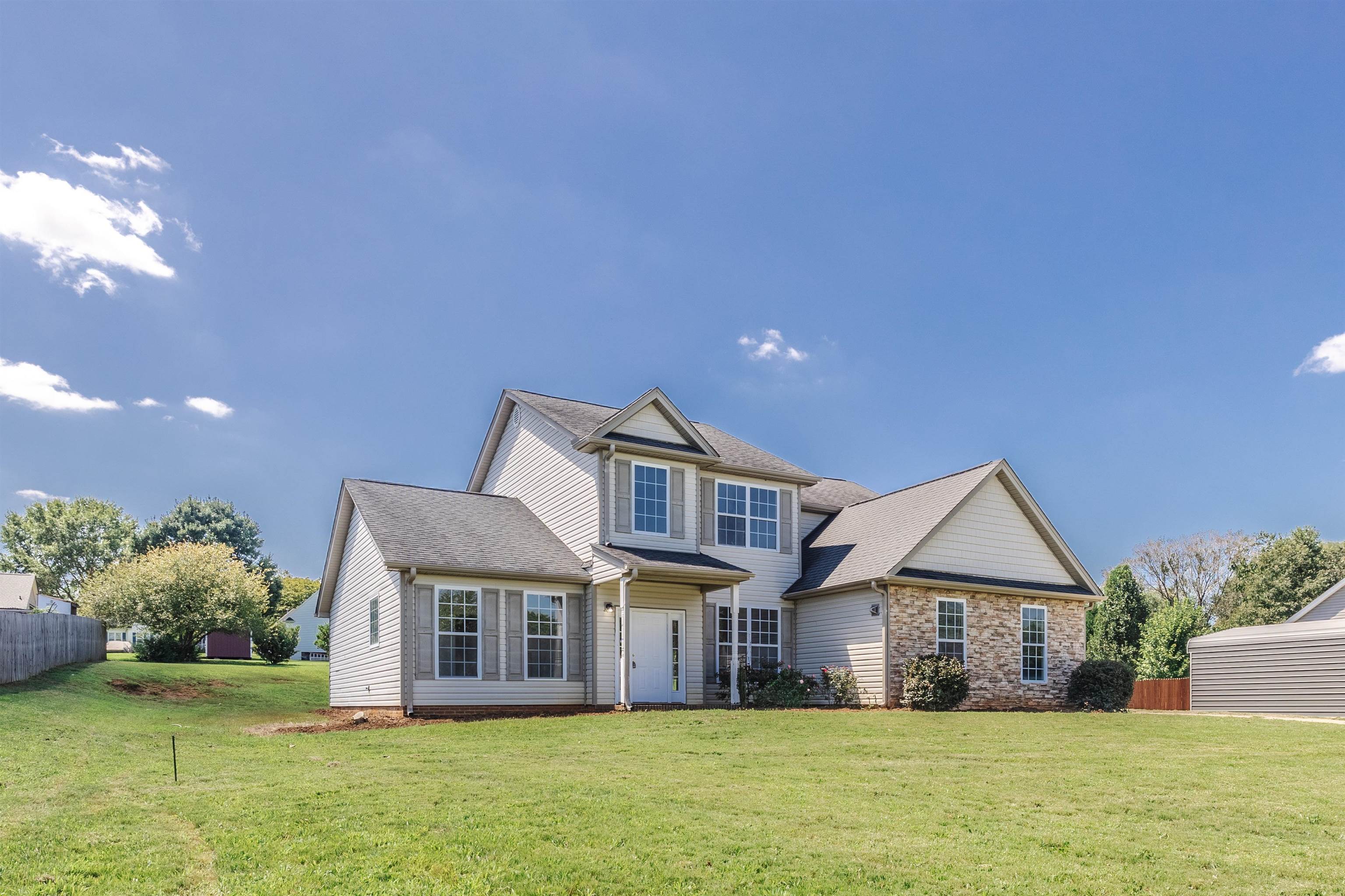 246 Abners Trail Road Greer, SC 29651 - Photo 2 of 14