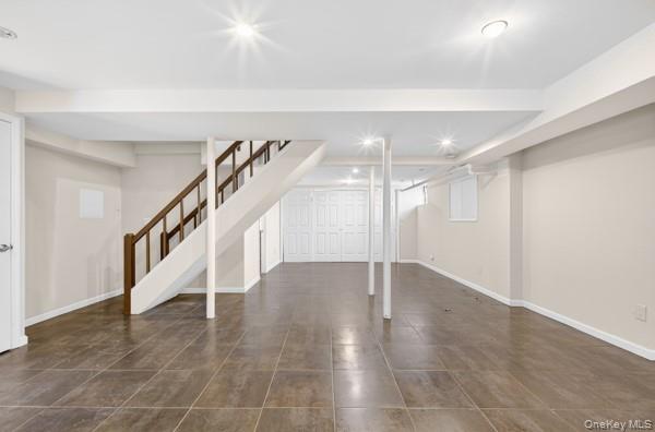 167 Old Mill Road Manhasset, NY 11030 - Photo 19 of 26