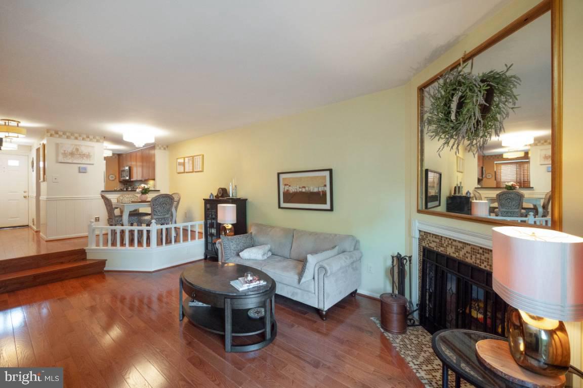 11945 Hollowwind Court Reston, VA 20194 - Photo 17 of 36 Gallery Image 17