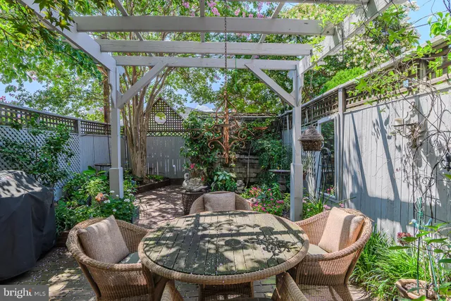 $1,595,000 | 424 4th Street Northeast, Washington, DC 20002