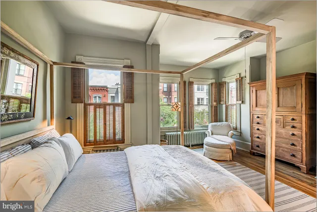 $1,595,000 | 424 4th Street Northeast, Washington, DC 20002