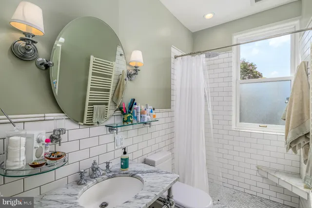 $1,595,000 | 424 4th Street Northeast, Washington, DC 20002