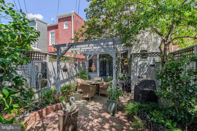 $1,595,000 | 424 4th Street Northeast, Washington, DC 20002