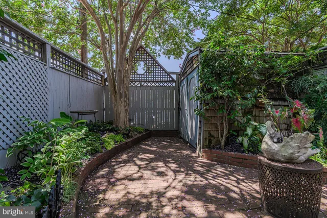 $1,595,000 | 424 4th Street Northeast, Washington, DC 20002