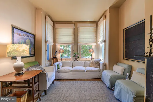 $1,595,000 | 424 4th Street Northeast, Washington, DC 20002