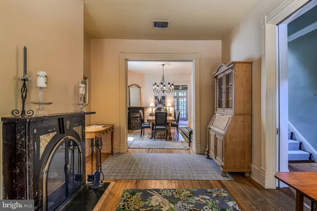 $1,595,000 | 424 4th Street Northeast, Washington, DC 20002