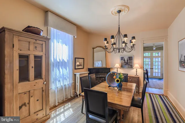 $1,595,000 | 424 4th Street Northeast, Washington, DC 20002