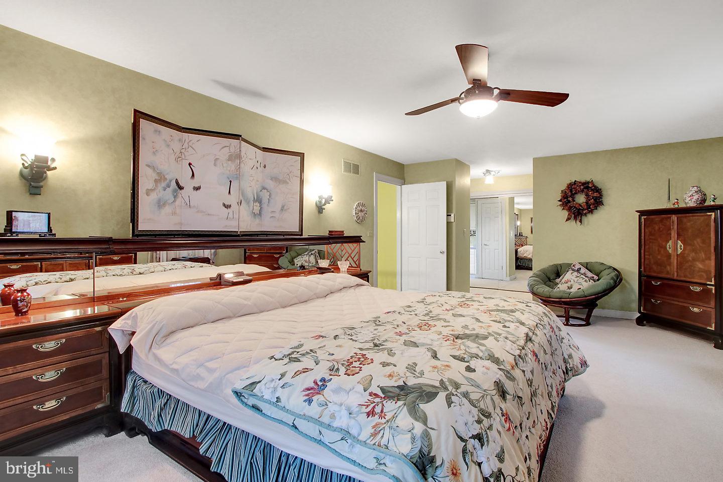 1036 Greenbriar Road York, PA 17404 - Photo 16 of 28 Gallery Image 16