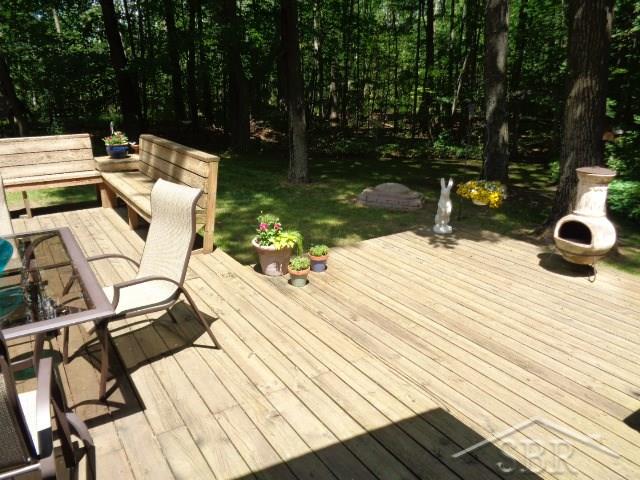 1990 Kennely Road Saginaw, MI 48609 - Photo 28 of 32 Deck