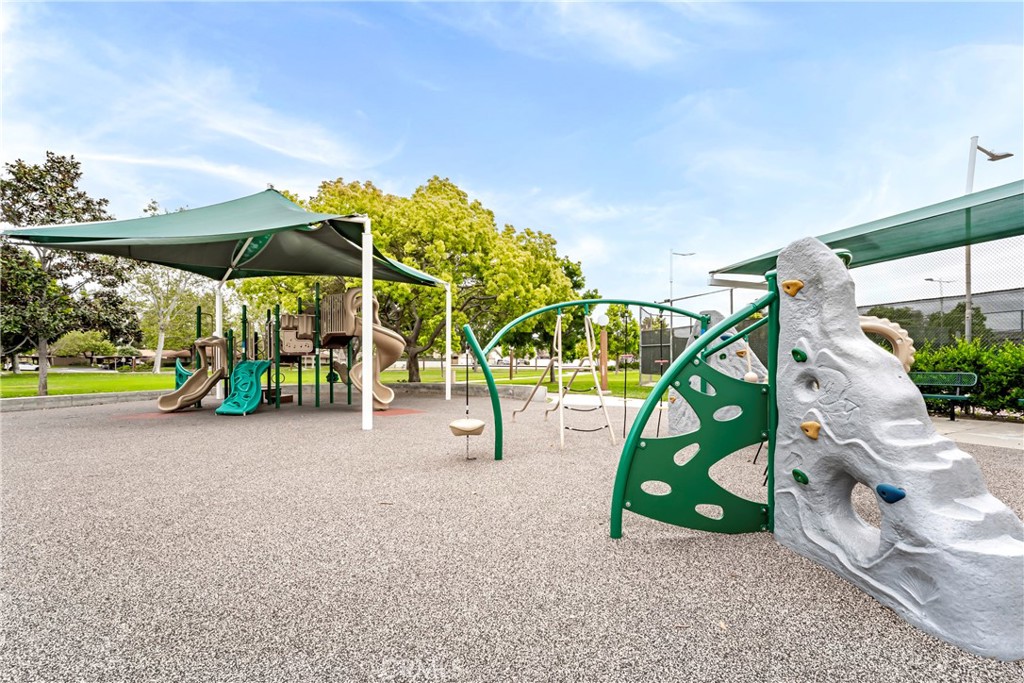 2162 Sweetbriar Road Tustin, CA 92780 - Photo 32 of 33