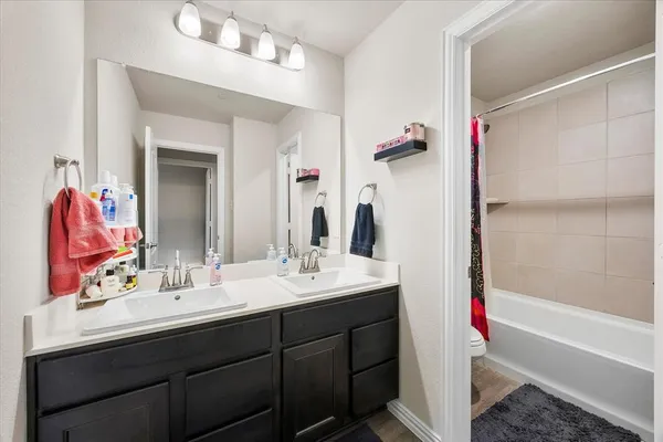 $235,000 | 3915 Hometown Boulevard, Crandall, TX 75114