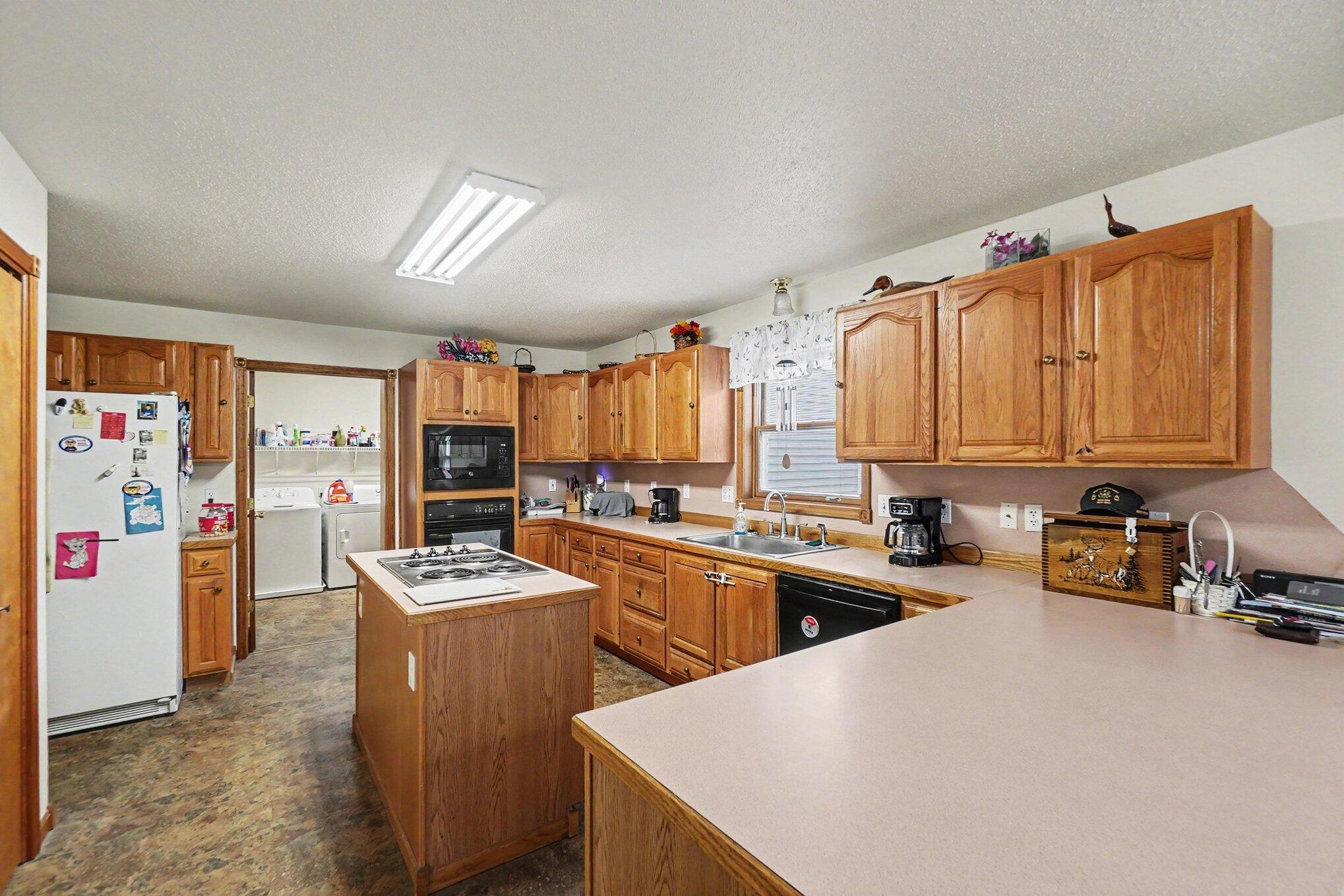 4485 South Miles Road Sheridan, MI 48884 - Photo 4 of 79 009_file_7426