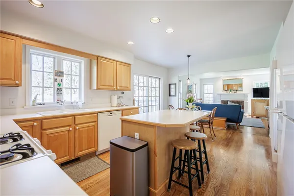 $439,900 | 3 Stonefield Place, Mendon, NY 14472