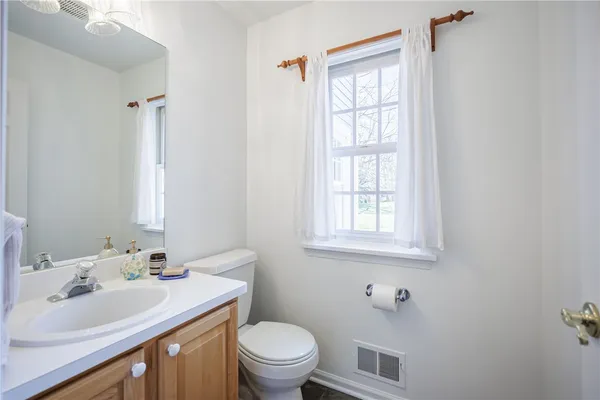 $439,900 | 3 Stonefield Place, Mendon, NY 14472