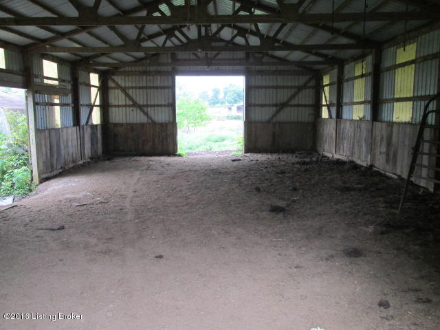 3645 Aiken Road Simpsonville, KY 40067 - Photo 6 of 18 horse barn inside