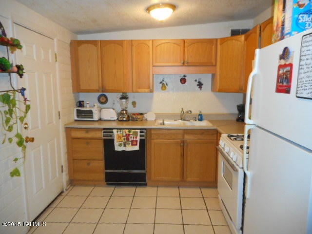 1338 West Kleindale Road Tucson, AZ 85705 - Photo 5 of 16 Gallery Image 5