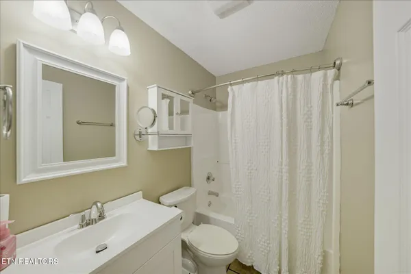 $374,900 | 8416 Graceland Road, Corryton, TN 37721