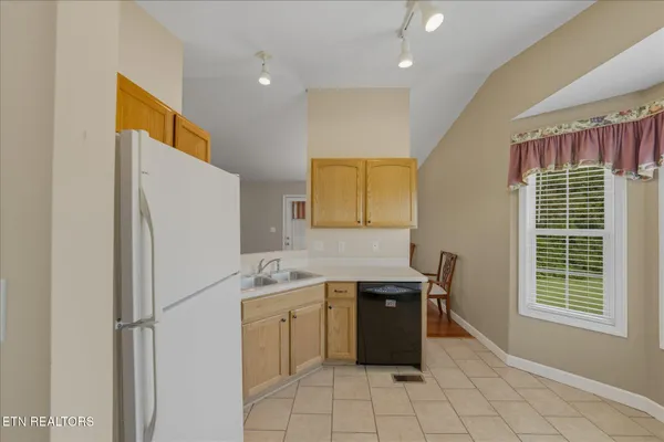 $374,900 | 8416 Graceland Road, Corryton, TN 37721