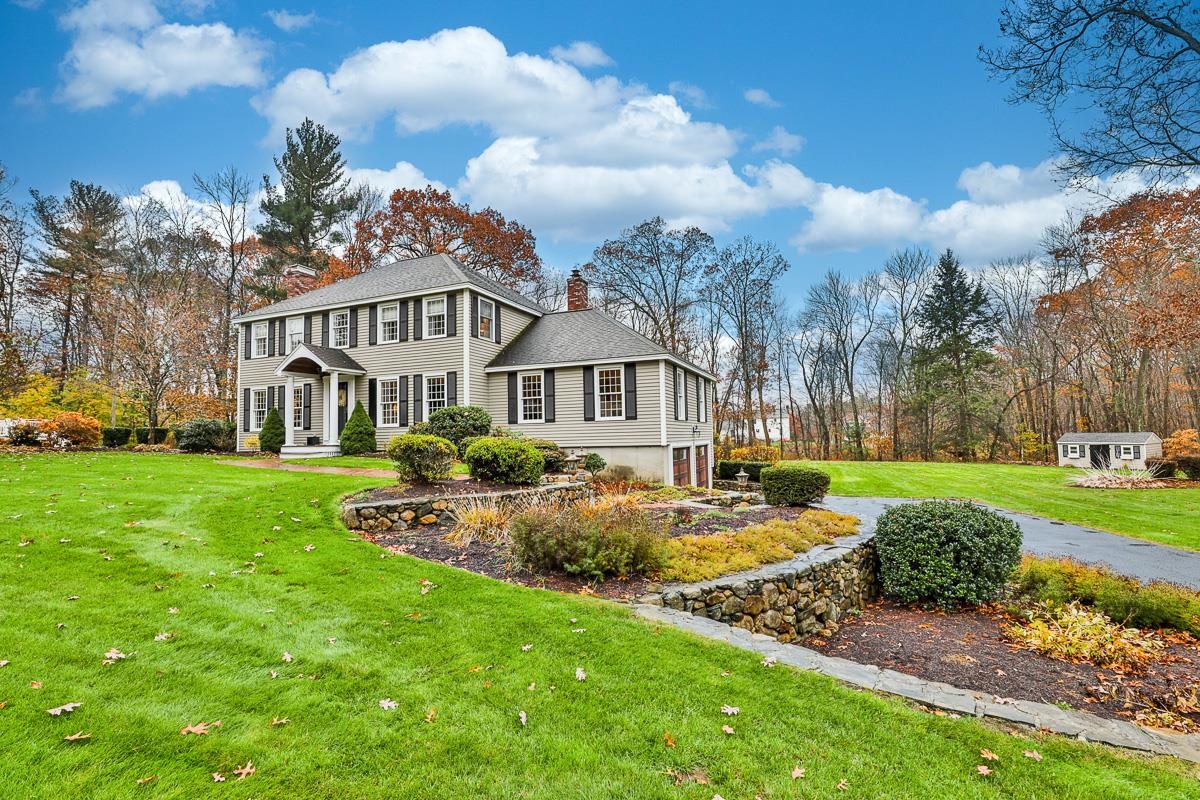16 Hilltop Road Plaistow, NH 03865 - Photo 1 of 40 Gallery Image 1