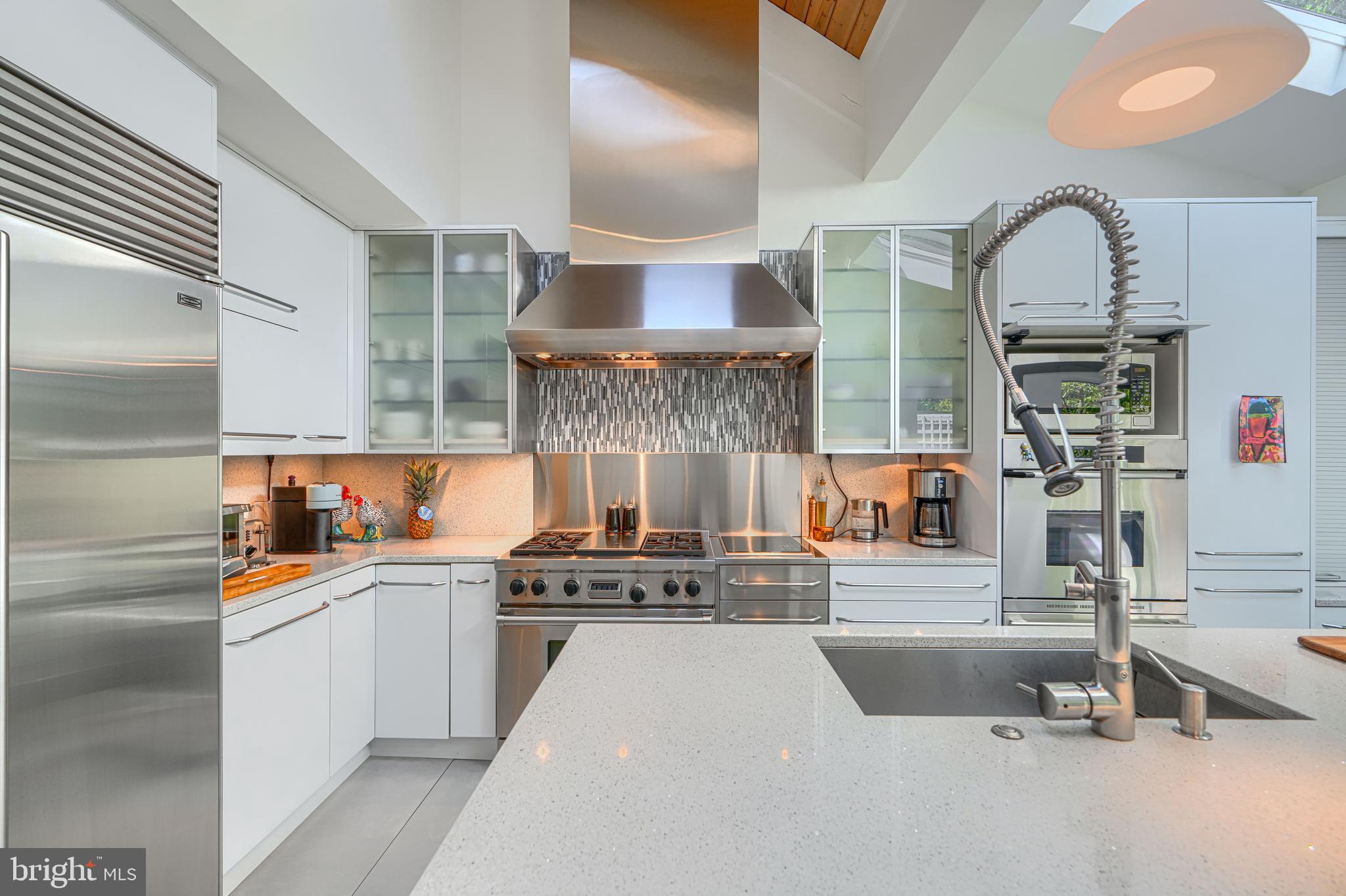 2504 Stone Mill Road Baltimore, MD 21208 - Photo 34 of 123 Gourmet kitchen with Dacor hood