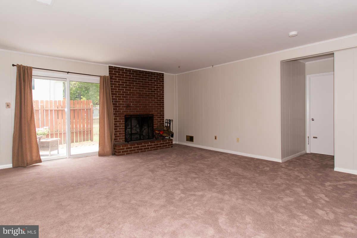 8814 Gateshead Road Alexandria, VA 22309 - Photo 19 of 30 Family Room