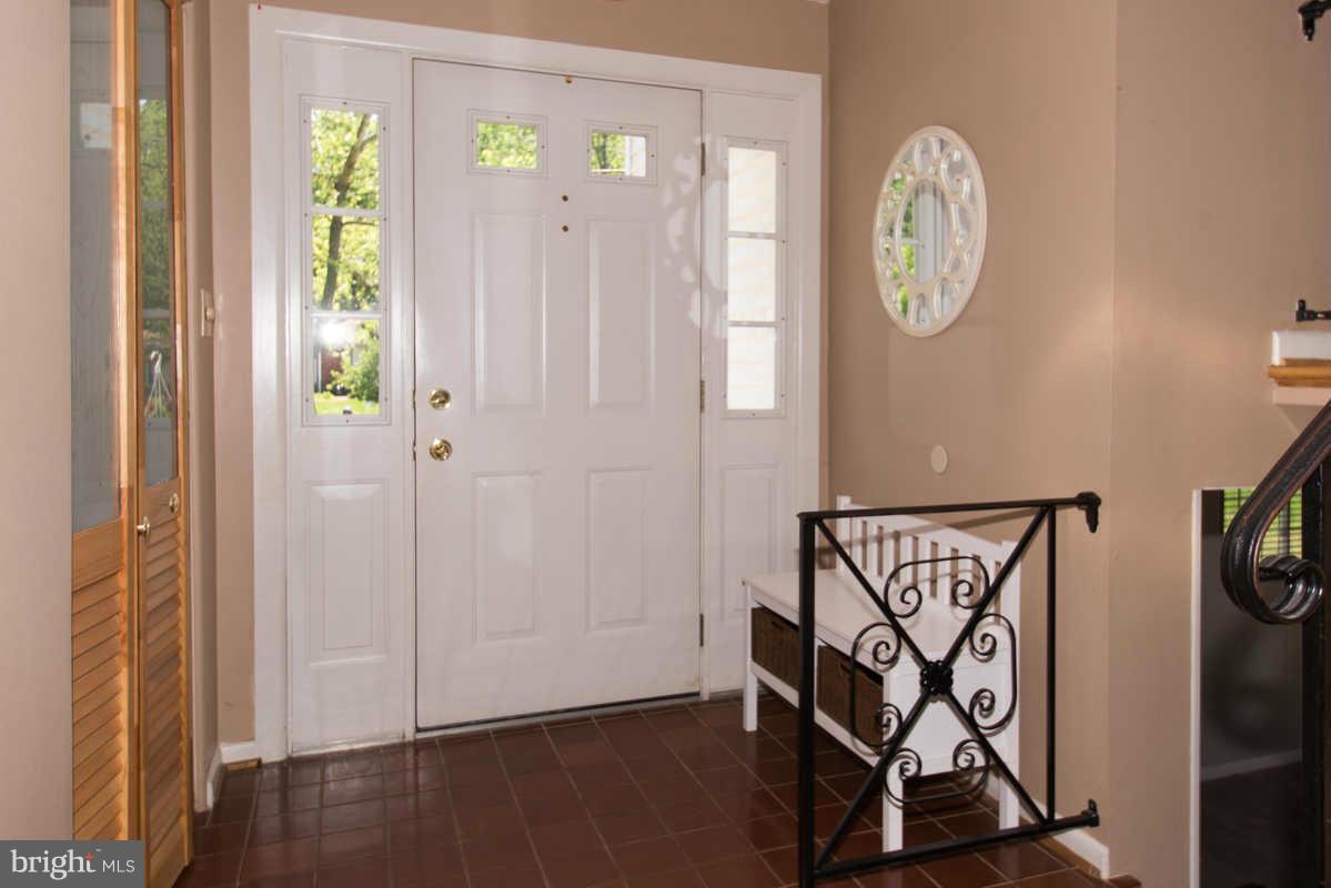 8814 Gateshead Road Alexandria, VA 22309 - Photo 24 of 30 Interior (General)