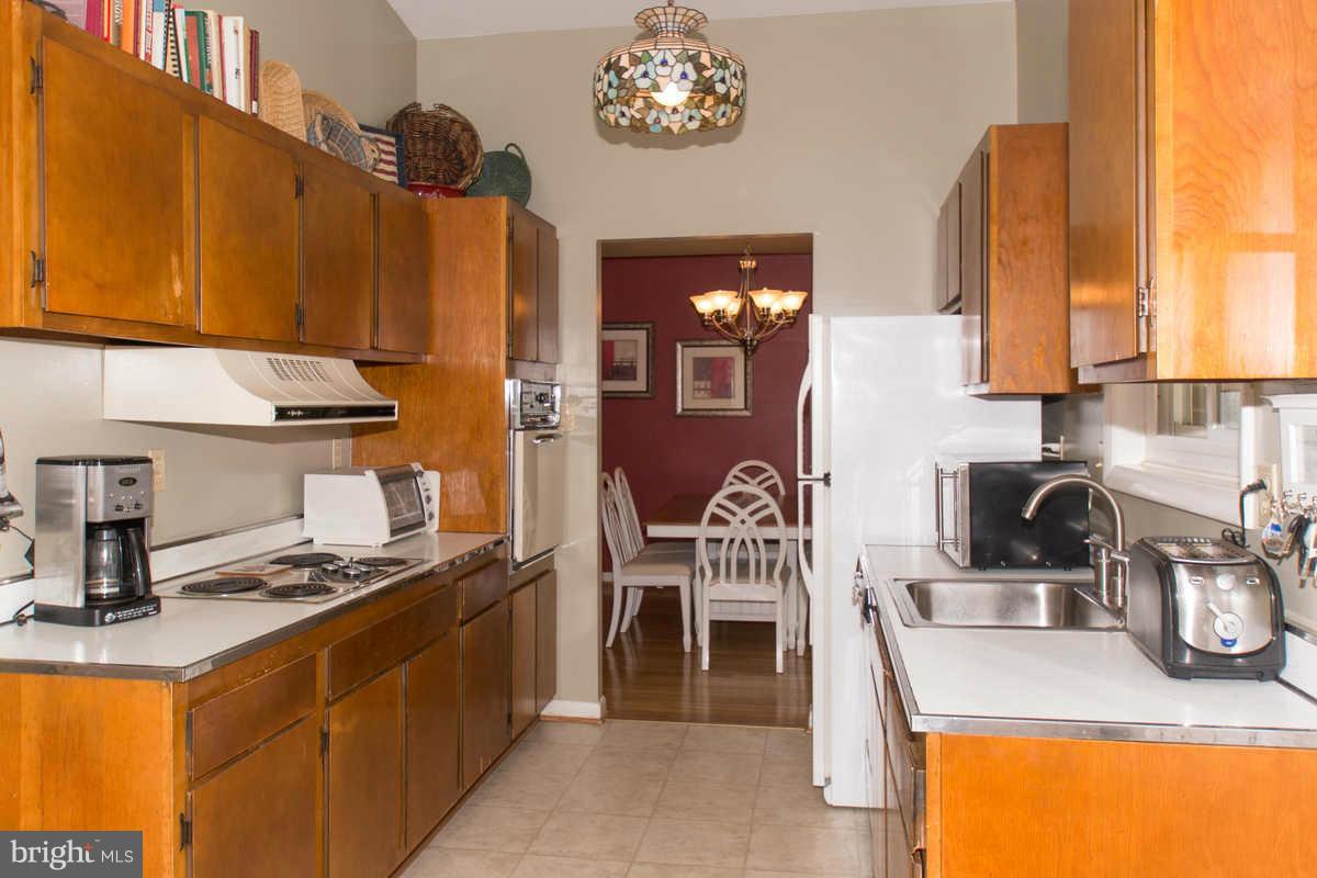 8814 Gateshead Road Alexandria, VA 22309 - Photo 5 of 30 Kitchen