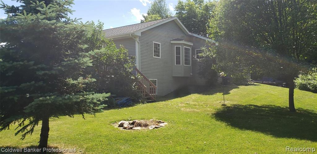 6744 Booth Road North Branch, MI 48461 - Photo 35 of 38