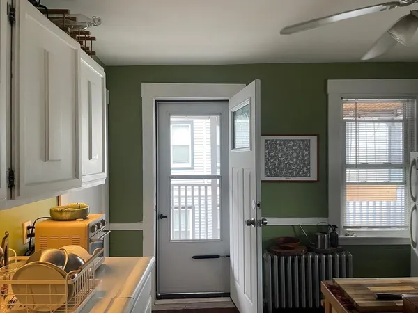 $3,200 | 51 College Avenue, Unit 2, Somerville, MA 02144