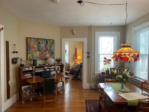 $3,200 | 51 College Avenue, Unit 2, Somerville, MA 02144