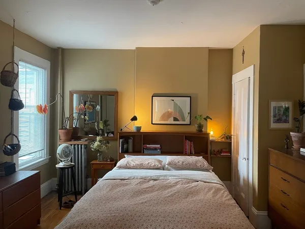 $3,200 | 51 College Avenue, Unit 2, Somerville, MA 02144