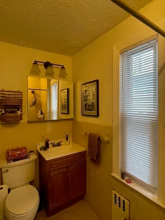 $3,200 | 51 College Avenue, Unit 2, Somerville, MA 02144