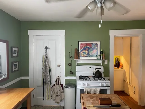 $3,200 | 51 College Avenue, Unit 2, Somerville, MA 02144