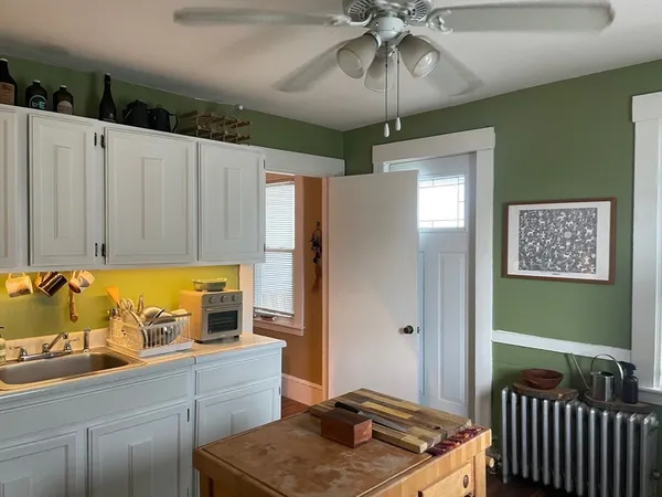 $3,200 | 51 College Avenue, Unit 2, Somerville, MA 02144