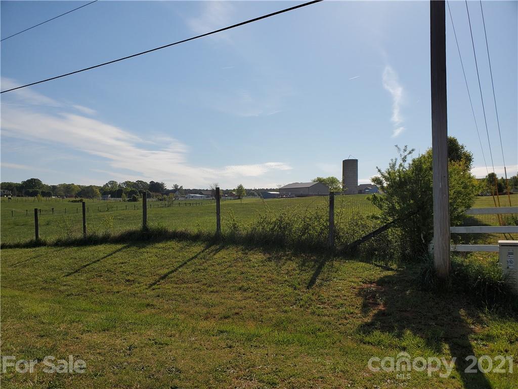 2376 Maple Lee Court Crouse, NC 28033 - Photo 5 of 22 a view of a back yard