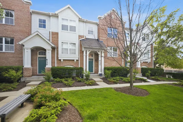 $449,000 | 6132 Washington Court, Morton Grove, IL 60053
