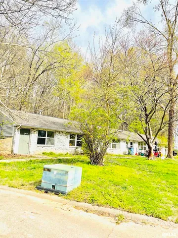 $280,000 | 612 3rd Avenue, Grand Tower, IL 62942