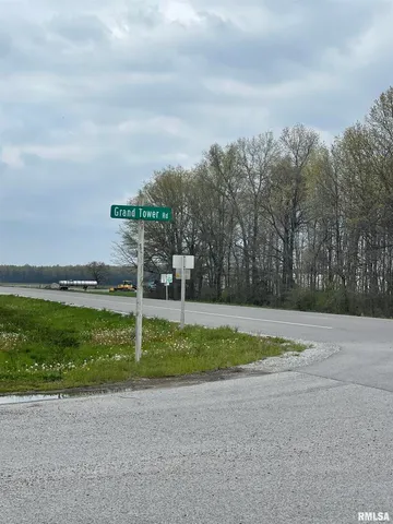 $280,000 | 612 3rd Avenue, Grand Tower, IL 62942