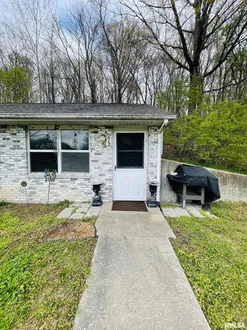 $280,000 | 612 3rd Avenue, Grand Tower, IL 62942