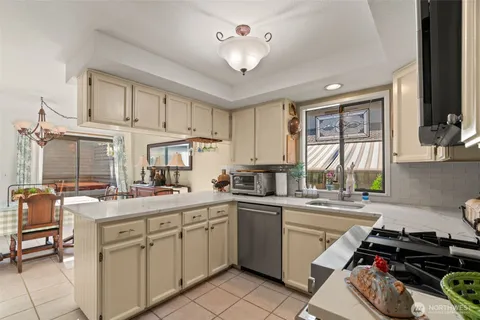 $975,000 | 16968 65th Lane Northeast, Kenmore, WA 98028