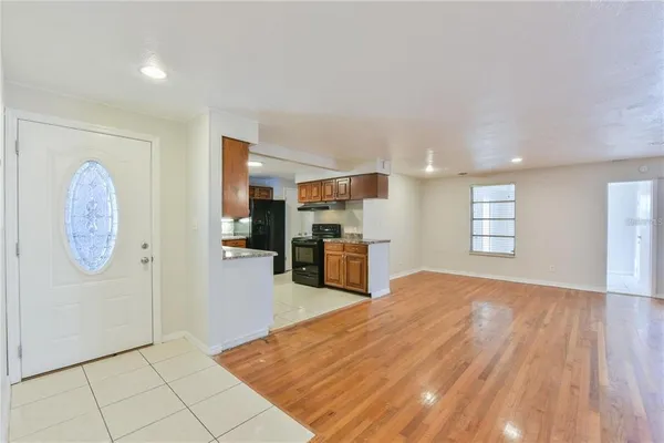 $2,500 | 1828 Southeast Lake Weir Avenue, Ocala, FL 34471