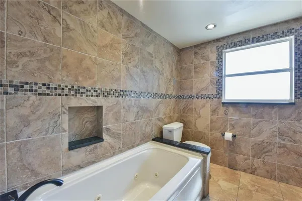 $2,500 | 1828 Southeast Lake Weir Avenue, Ocala, FL 34471