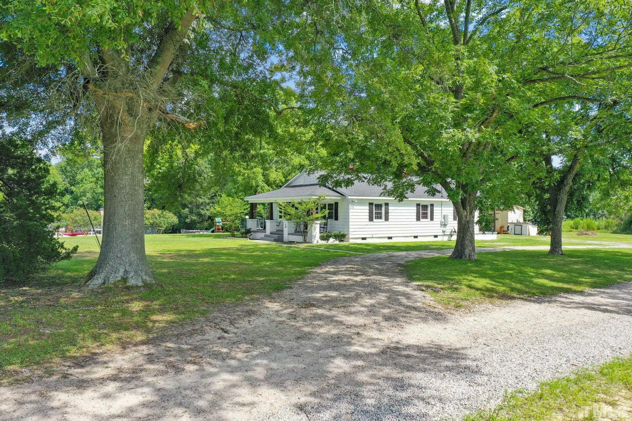 9183 Valley Road Middlesex, NC 27557 - Photo 3 of 37