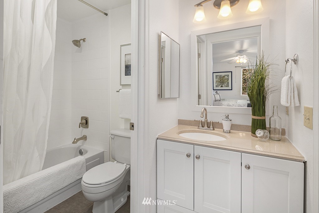 19404 Bothell Way Northeast, Unit B201 Bothell, WA 98011 - Photo 11 of 19