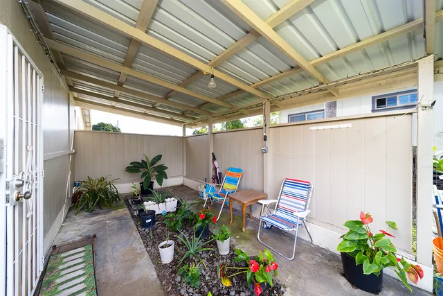 a view of an outdoor space