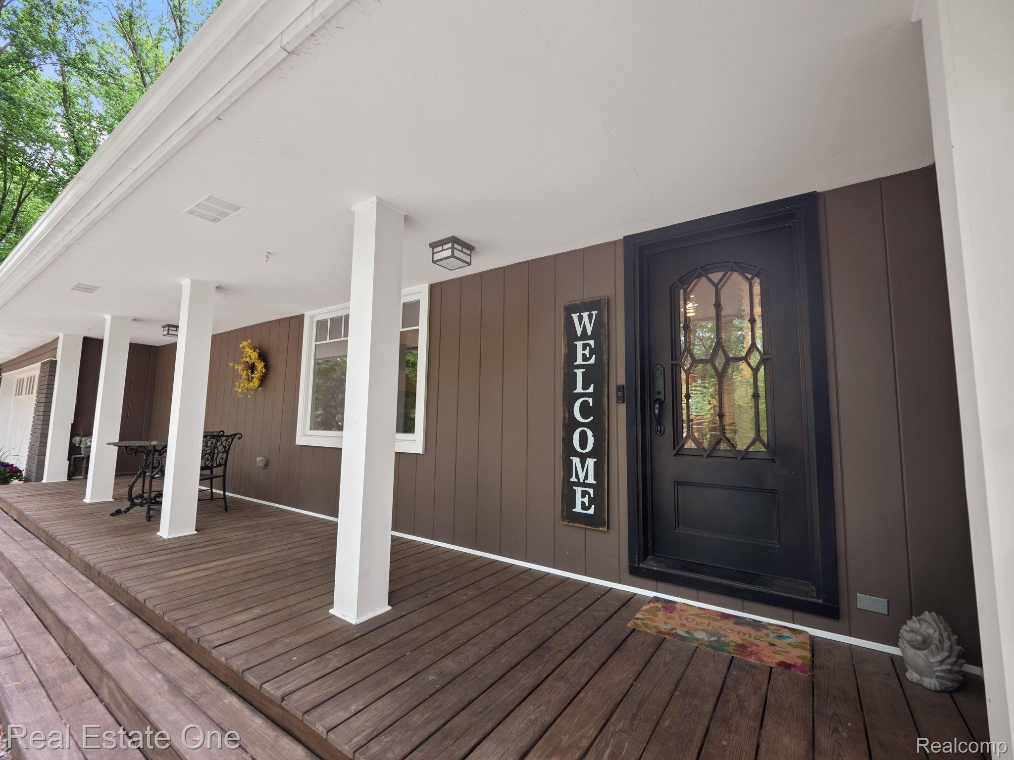 1090 Avon Circle West Rochester, MI 48309 - Photo 20 of 71 12a.jpg
