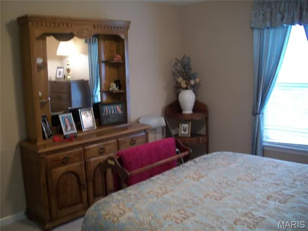 $395,000 | 2404 Andrea Crest Drive, Washington, MO 63090