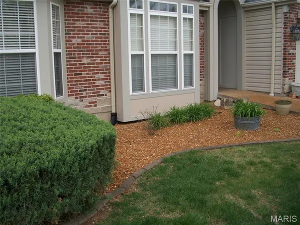 $395,000 | 2404 Andrea Crest Drive, Washington, MO 63090