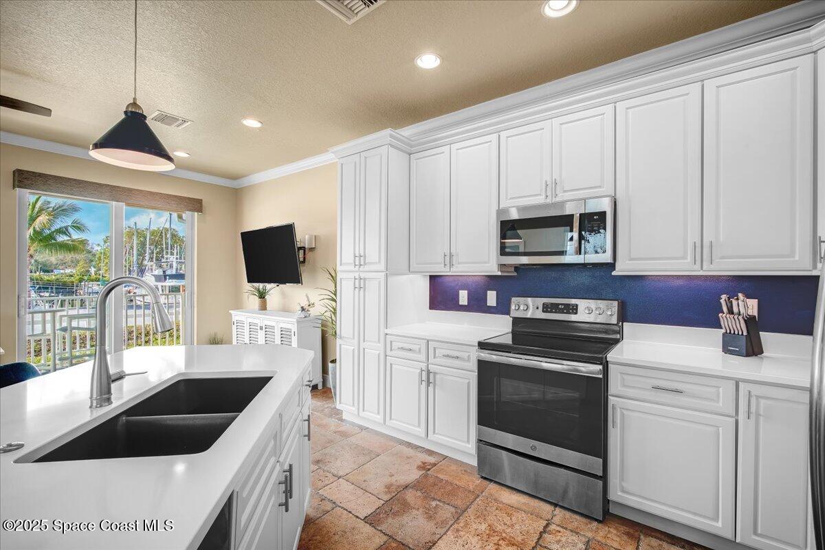 2720 Cutlass Point Lane, Unit 101 Merritt Island, FL 32953 - Photo 22 of 51 22-CUTLASS64_5_6